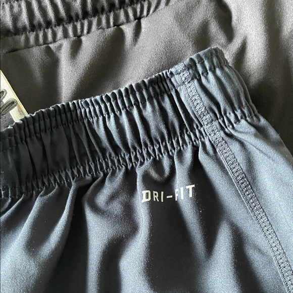 Vuori Black and Navy Joggers - Picture 7 of 10